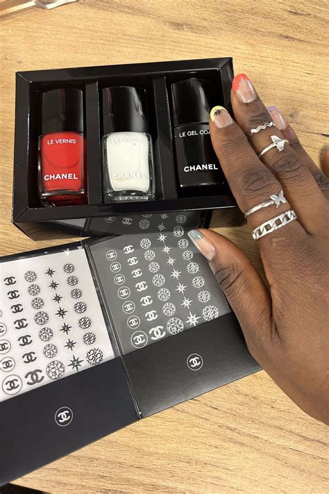 chanel nail polish kits